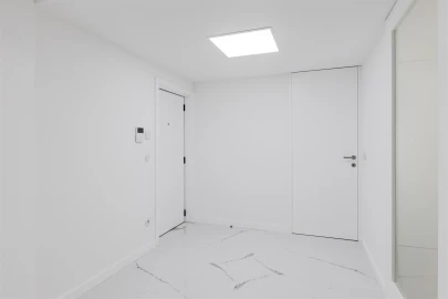 Apartamento T3 para Venda em Lordelo do Ouro e Massarelos
