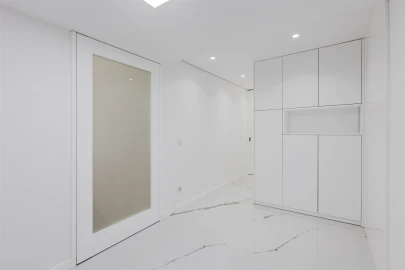 Apartamento T3 para Venda em Lordelo do Ouro e Massarelos