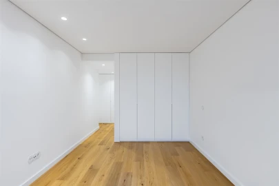 Apartamento T3 para Venda em Lordelo do Ouro e Massarelos