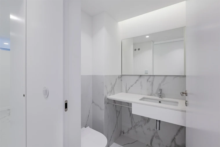 Apartamento T3 para Venda em Lordelo do Ouro e Massarelos Foto 14