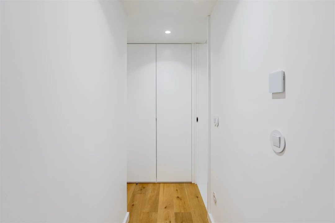 Apartamento T3 para Venda em Lordelo do Ouro e Massarelos Foto 29