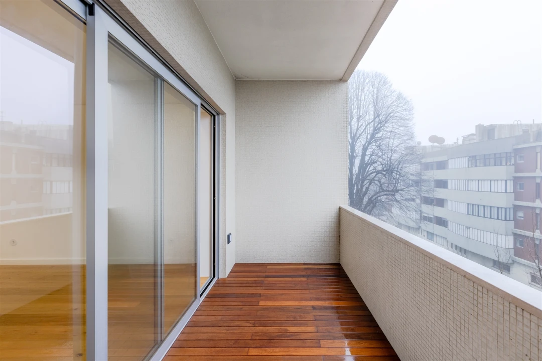 Apartamento T3 para Venda em Lordelo do Ouro e Massarelos Foto 1