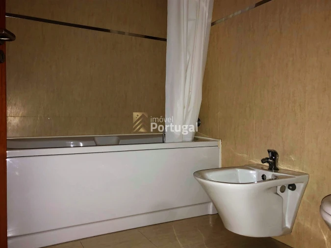 Apartamento T2 para Arrendamento em Nogueira, Fraião e Lamaçães Foto 19