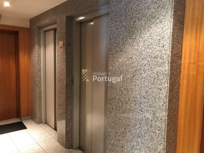 Apartamento T2 para Arrendamento em Nogueira, Fraião e Lamaçães Foto 21