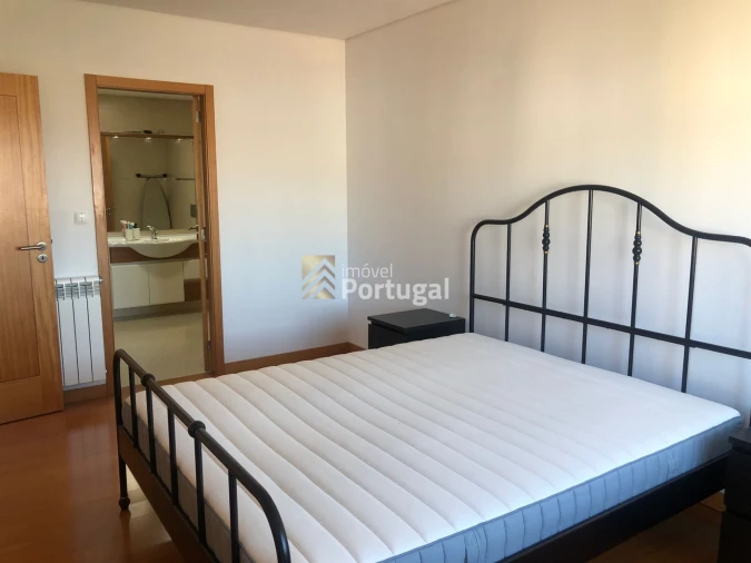 Apartamento T2 para Arrendamento em Nogueira, Fraião e Lamaçães Foto 12