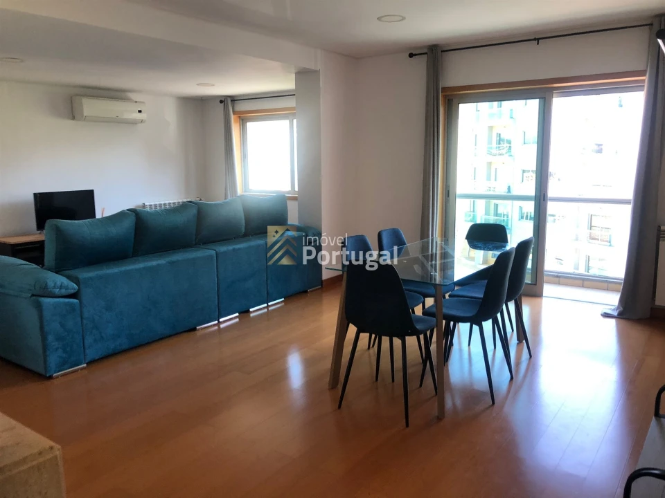 Apartamento T2 para Arrendamento em Nogueira, Fraião e Lamaçães Foto 4