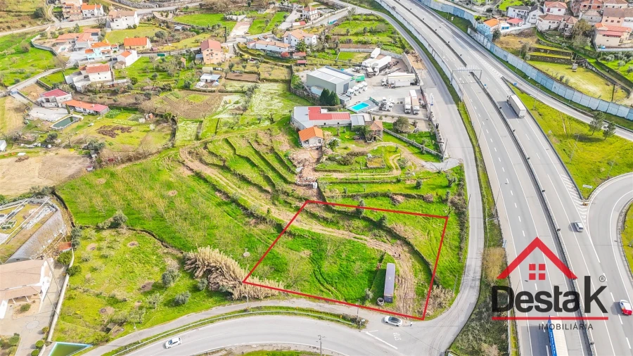 Terreno para Venda em Fornos de Maceira Dão Foto 1