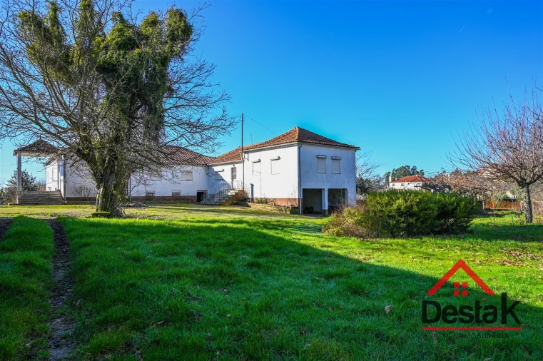 Moradia T6 para Venda em Satão Foto 20