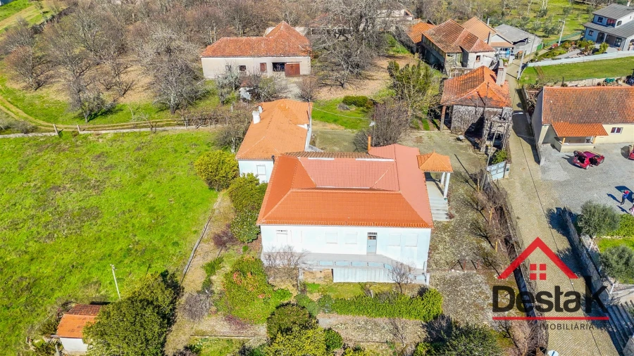 Moradia T6 para Venda em Satão Foto 5