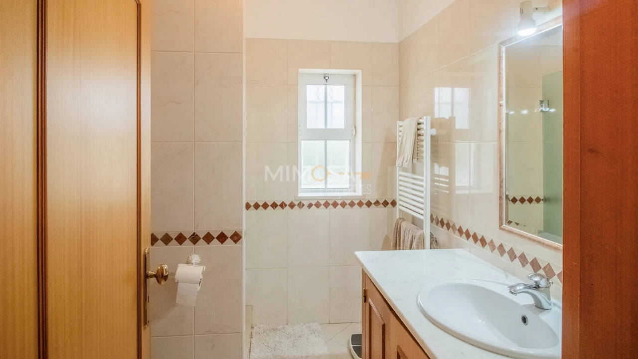 Moradia T3 para Venda em Lagos (São Sebastião e Santa Maria) Foto 20