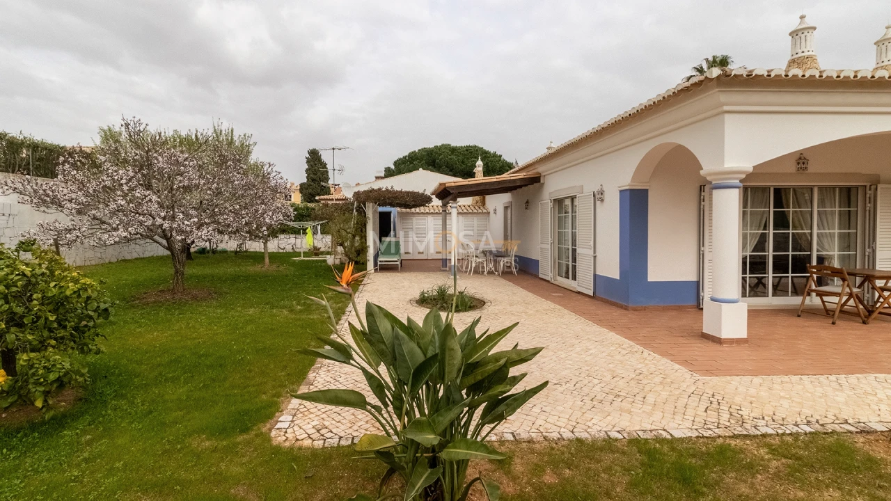 Moradia T3 para Venda em Lagos (São Sebastião e Santa Maria) Foto 8