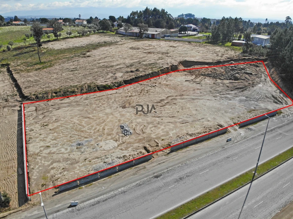 Terreno para Arrendamento em Nelas Foto 1