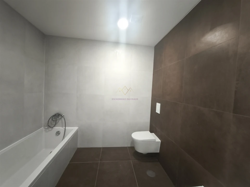 Apartamento T2 para Venda em Carnaxide e Queijas Foto 20