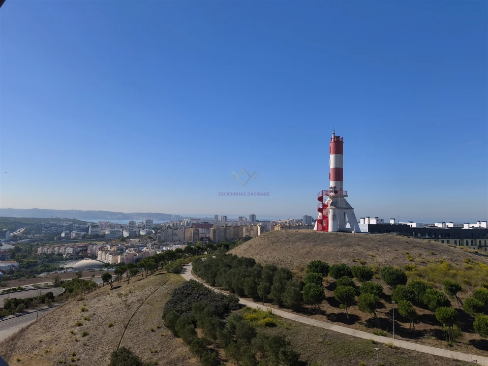 Apartamento T2 para Venda em Carnaxide e Queijas Foto 30