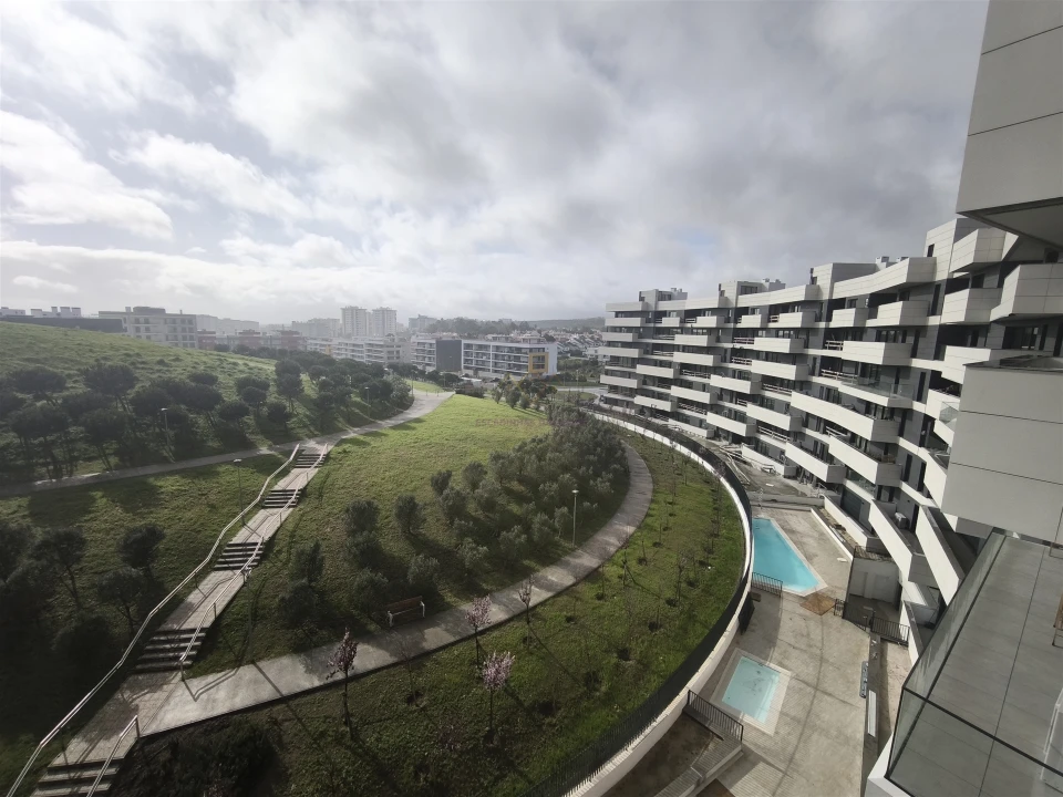 Apartamento T2 para Venda em Carnaxide e Queijas Foto 35