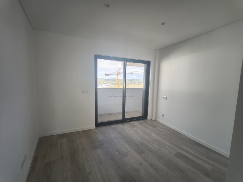 Apartamento T2 para Venda em Carnaxide e Queijas Foto 27