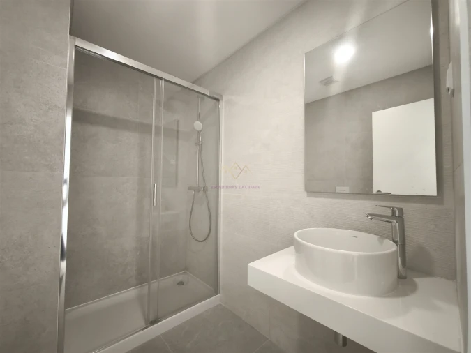 Apartamento T2 para Venda em Carnaxide e Queijas Foto 24