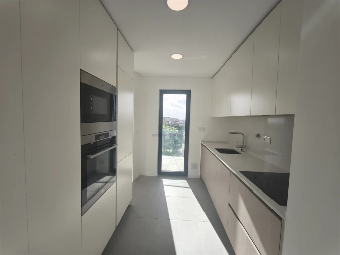 Apartamento T2 para Venda em Carnaxide e Queijas Foto 12