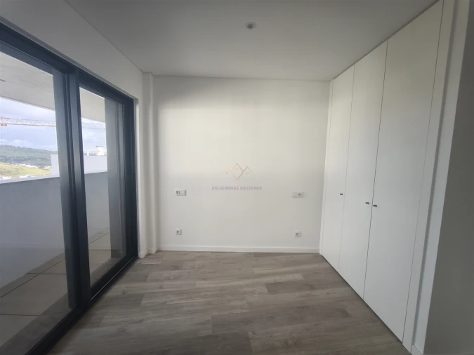 Apartamento T2 para Venda em Carnaxide e Queijas Foto 26