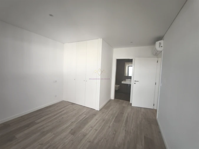 Apartamento T2 para Venda em Carnaxide e Queijas Foto 18