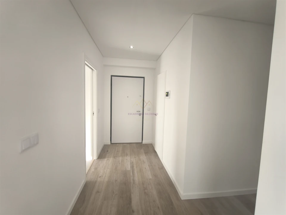 Apartamento T2 para Venda em Carnaxide e Queijas Foto 15