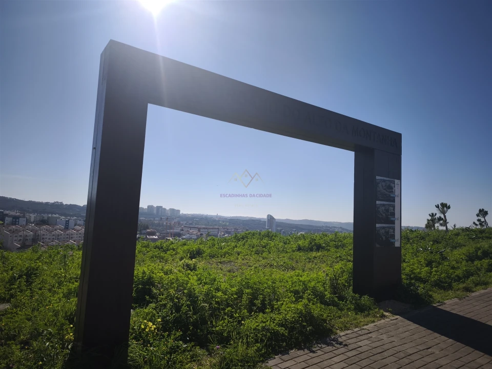 Apartamento T2 para Venda em Carnaxide e Queijas Foto 46