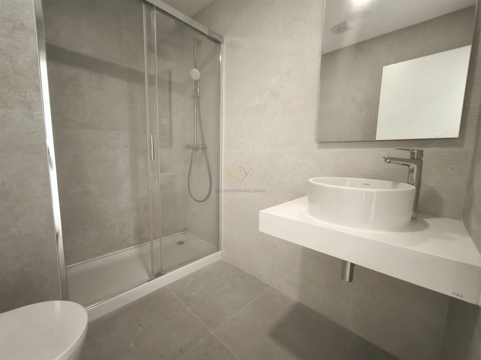 Apartamento T2 para Venda em Carnaxide e Queijas Foto 23