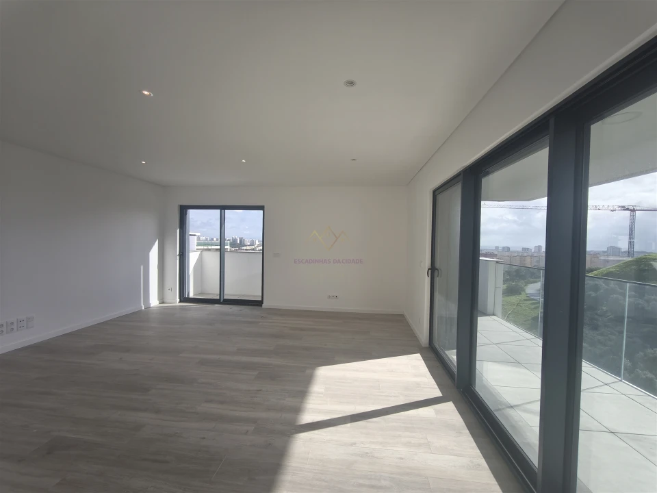 Apartamento T2 para Venda em Carnaxide e Queijas Foto 2