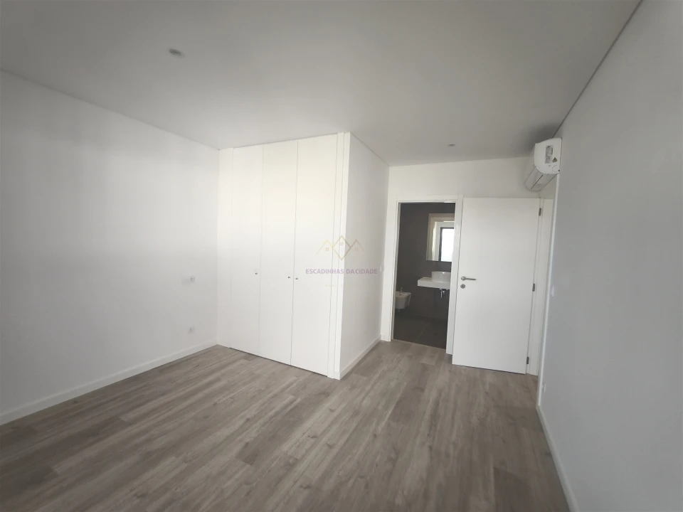 Apartamento T2 para Venda em Carnaxide e Queijas Foto 18