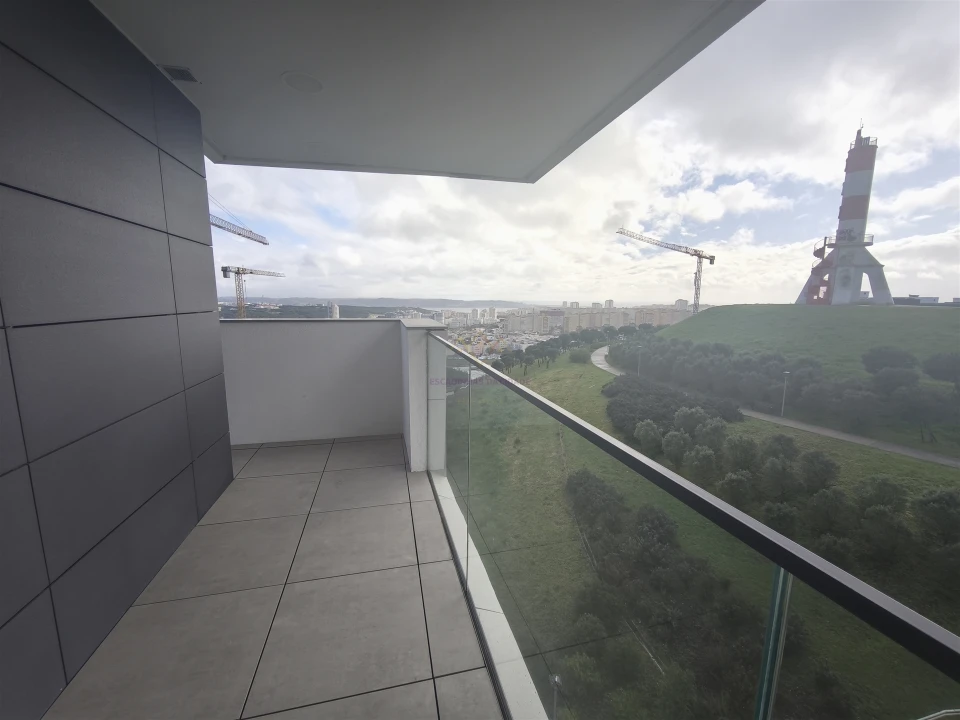 Apartamento T2 para Venda em Carnaxide e Queijas Foto 8