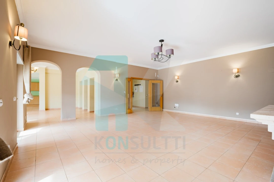 Moradia T5 para Venda em Luz Foto 7