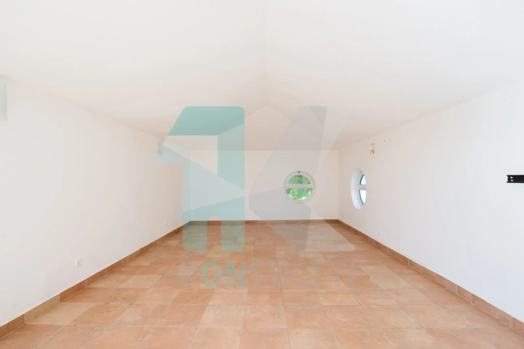 Moradia T5 para Venda em Luz Foto 45