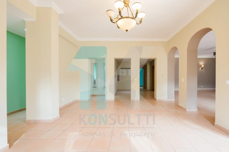 Moradia T5 para Venda em Luz Foto 12