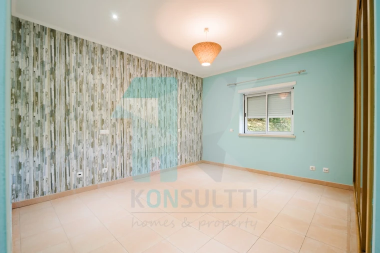 Moradia T5 para Venda em Luz Foto 22