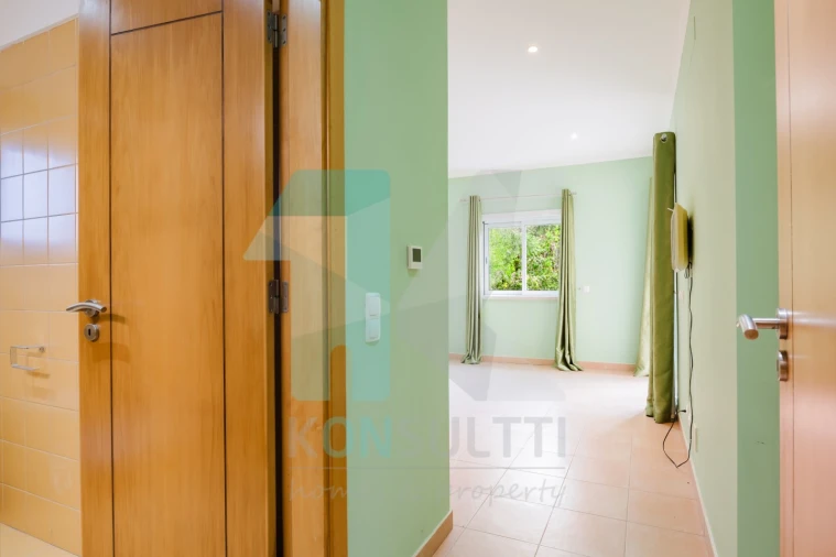 Moradia T5 para Venda em Luz Foto 26