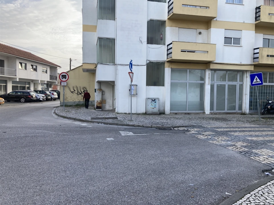 Loja para Venda em Marinha Grande Foto 7