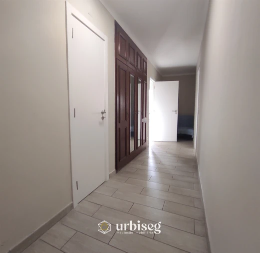 Moradia T3 para Venda em São Pedro Foto 16