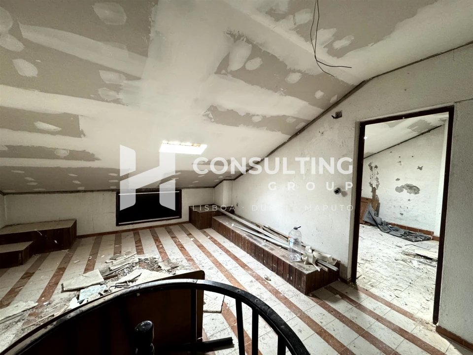 Apartamento T5 para Venda em Moita Foto 32