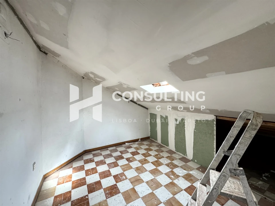 Apartamento T5 para Venda em Moita Foto 38