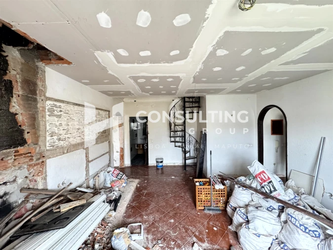 Apartamento T5 para Venda em Moita Foto 22