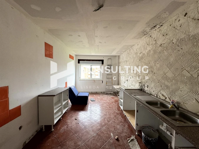 Apartamento T5 para Venda em Moita Foto 24