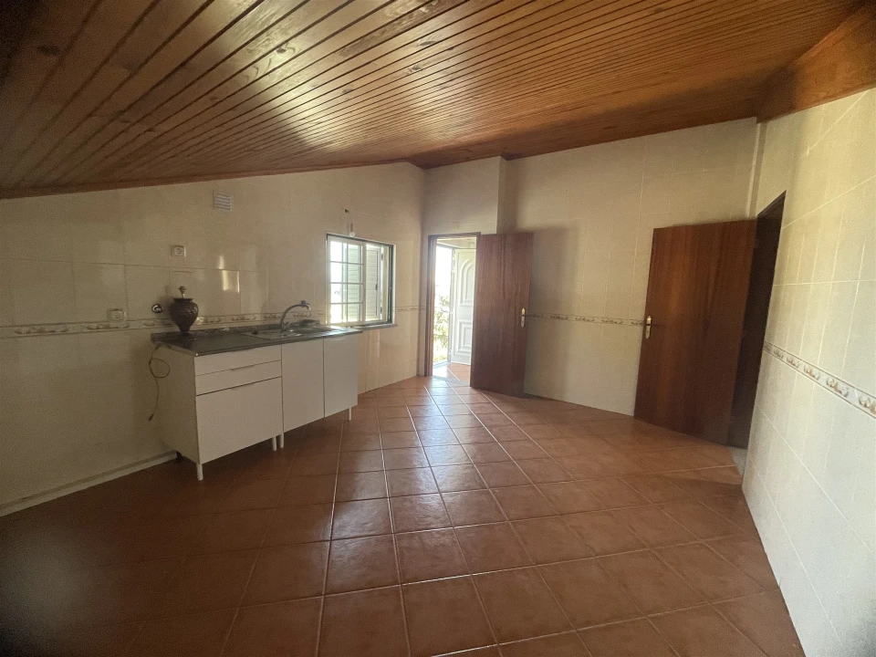 Apartamento T2 para Venda em Melo e Nabais Foto 1