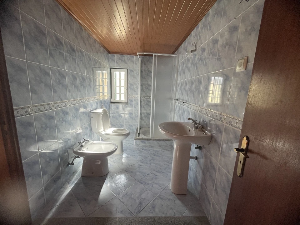 Apartamento T2 para Venda em Melo e Nabais Foto 9