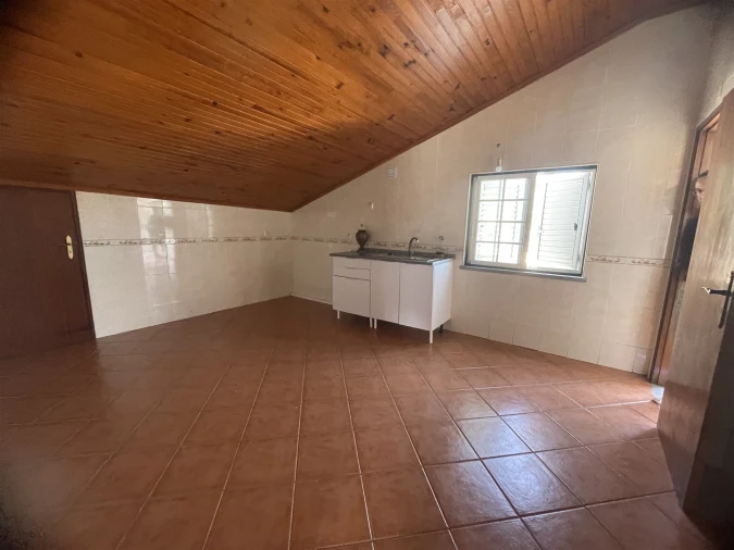 Apartamento T2 para Venda em Melo e Nabais Foto 2