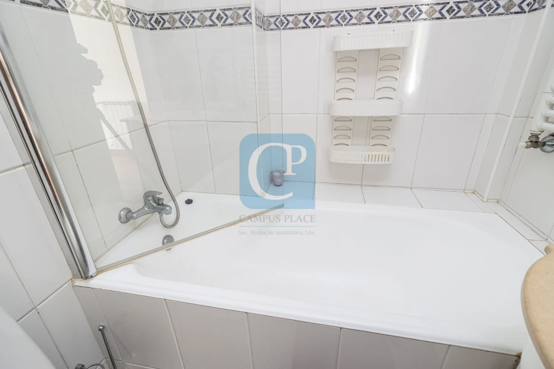 Apartamento T3 para Arrendamento em São Mamede de Infesta e Senhora da Hora Foto 23