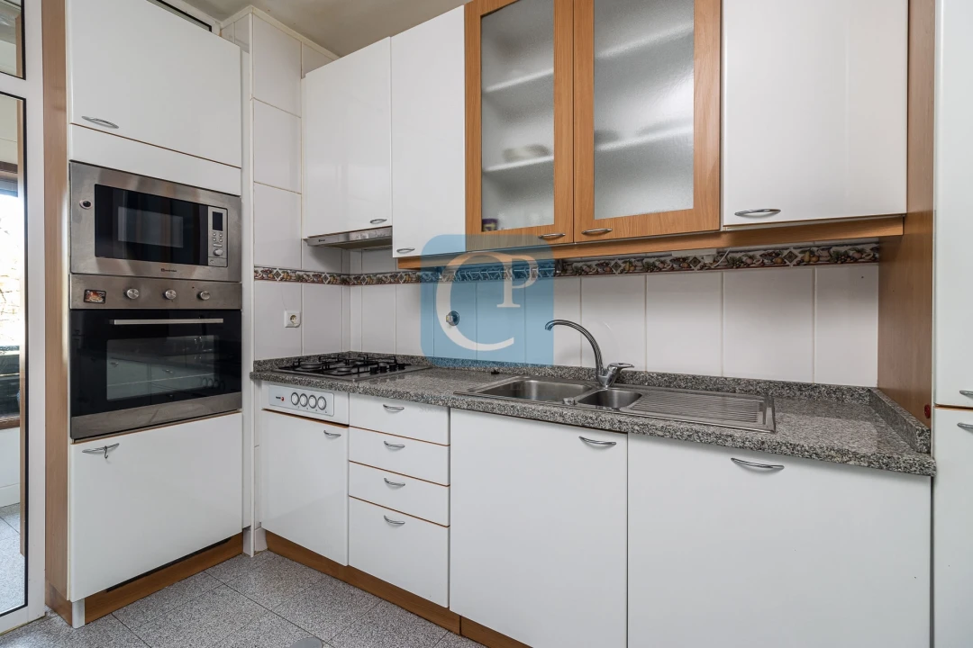 Apartamento T3 para Arrendamento em São Mamede de Infesta e Senhora da Hora Foto 10