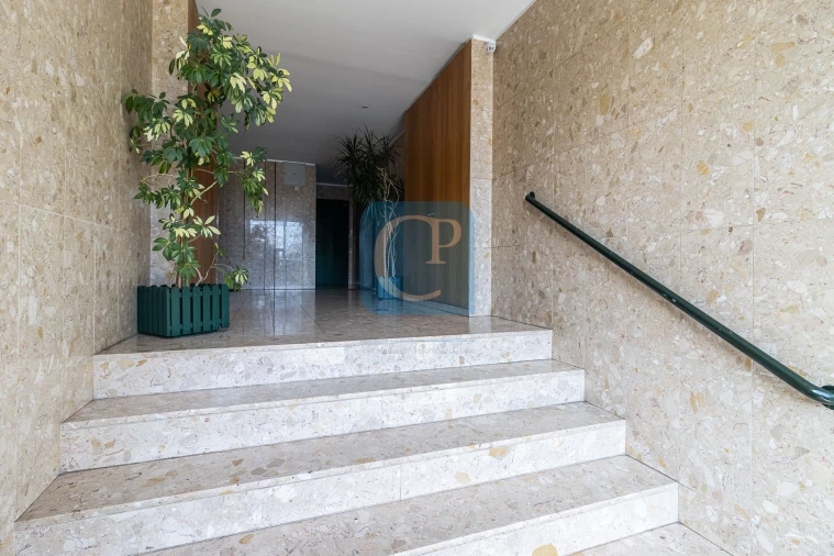 Apartamento T3 para Arrendamento em São Mamede de Infesta e Senhora da Hora Foto 26