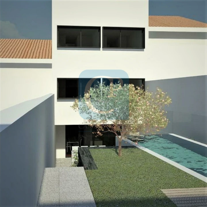 Moradia T5 para Venda em Paranhos Foto 4