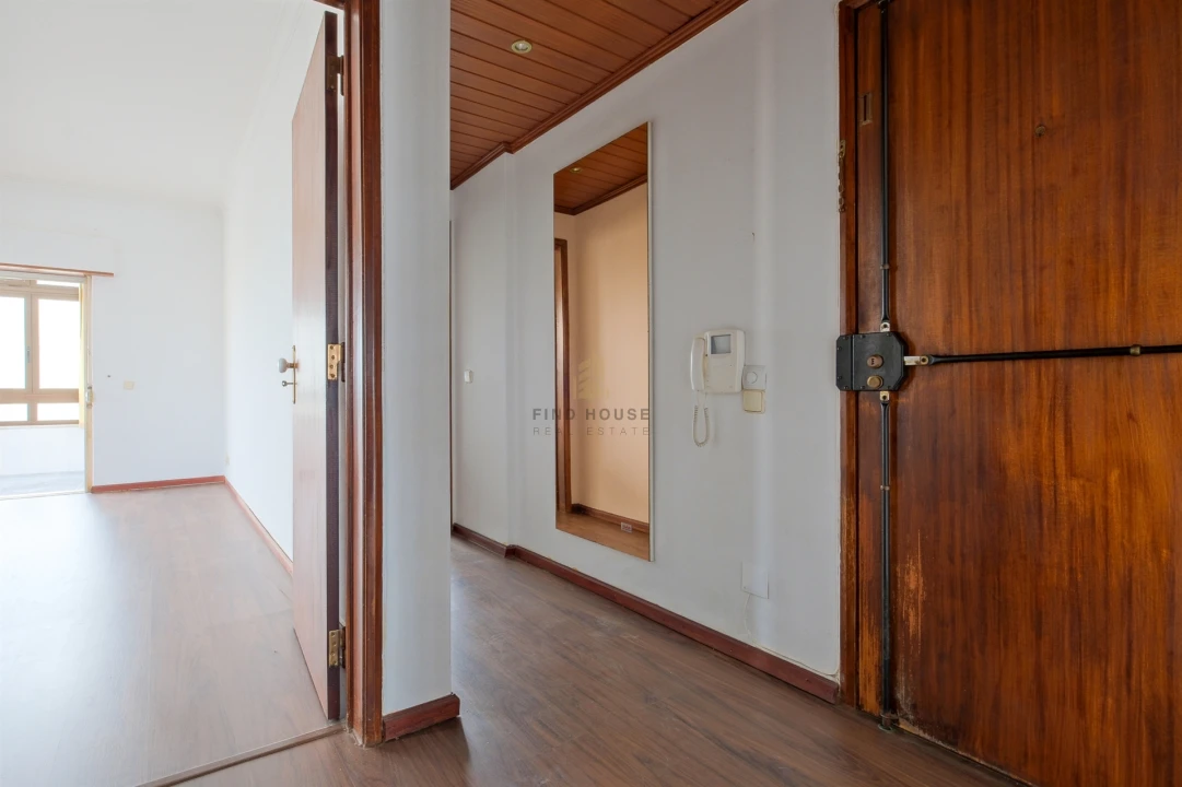 Apartamento T2 para Venda em Oeiras e São Julião da Barra, Paço de Arcos e Caxias Foto 3