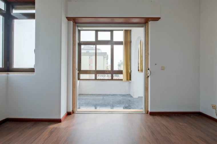 Apartamento T2 para Venda em Oeiras e São Julião da Barra, Paço de Arcos e Caxias Foto 6